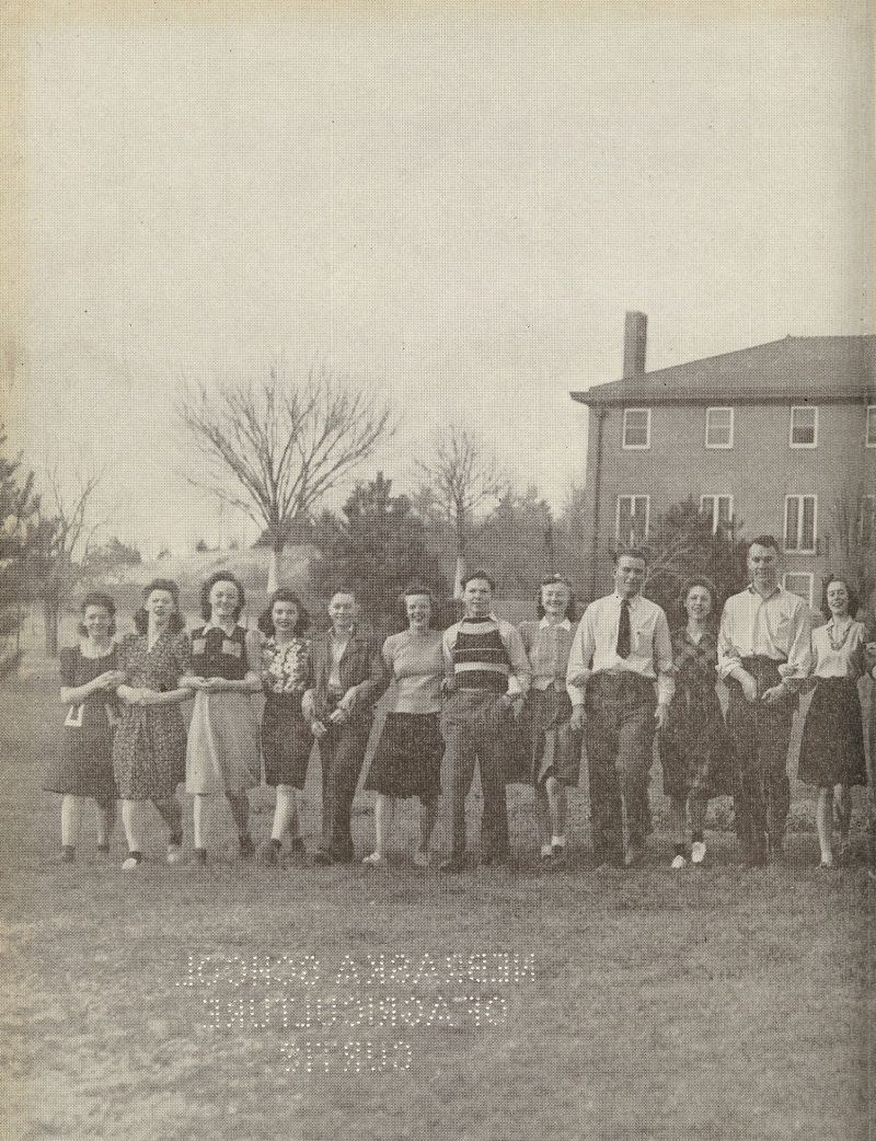 1942 