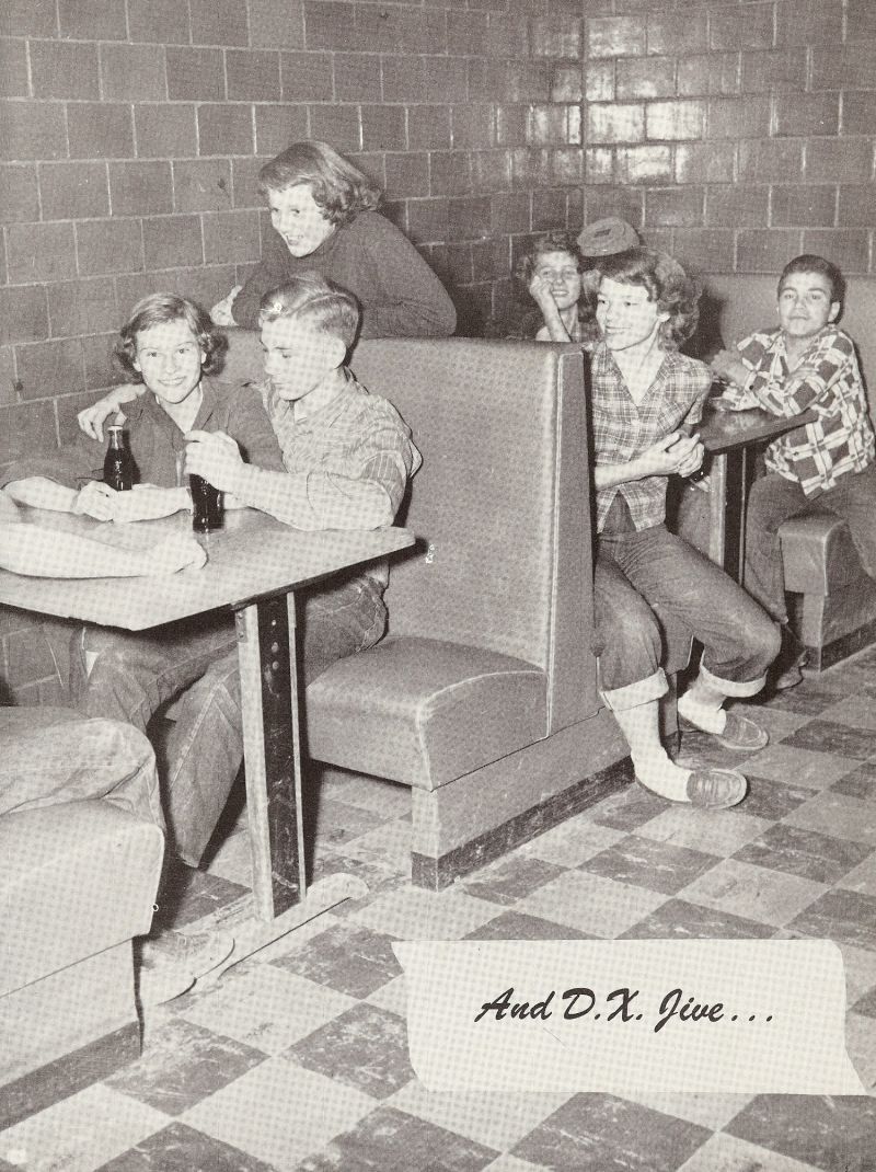 1952 