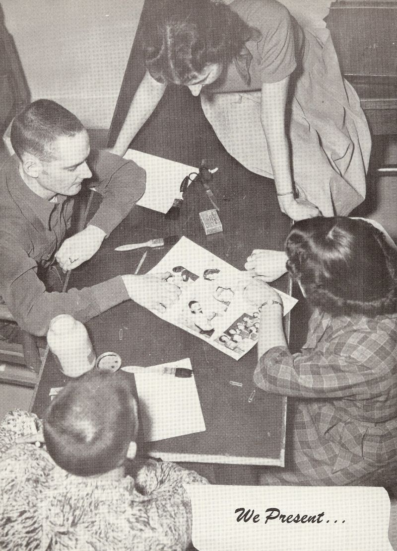 1952 